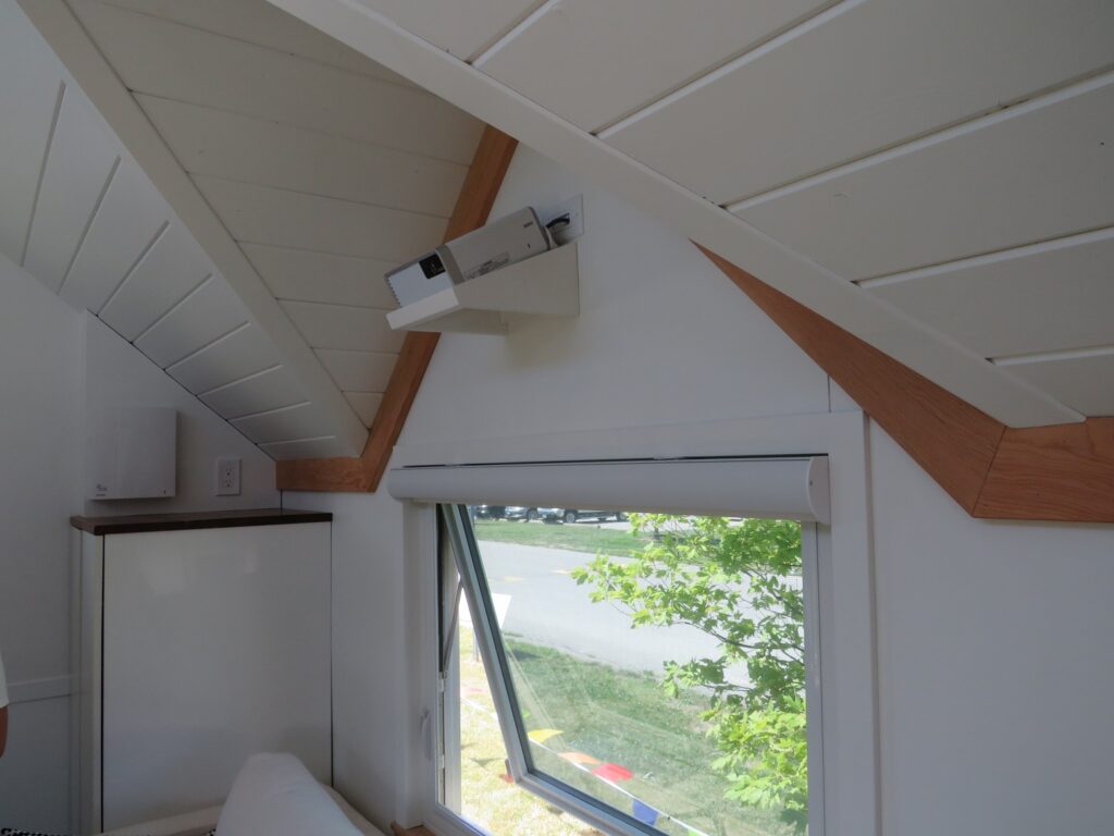 Built-in-TV-projector-instead-of-tv-in-tiny-home