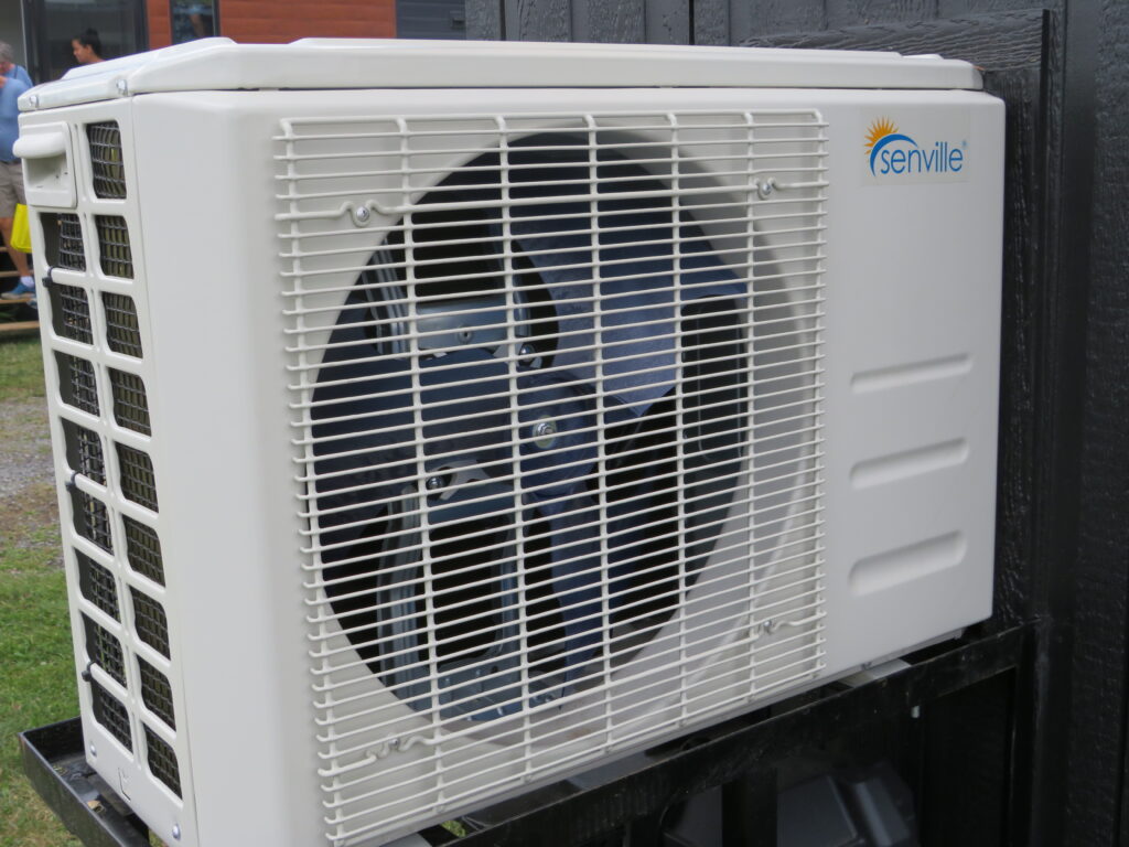 Air-conditioning-unit-for-tiny-home