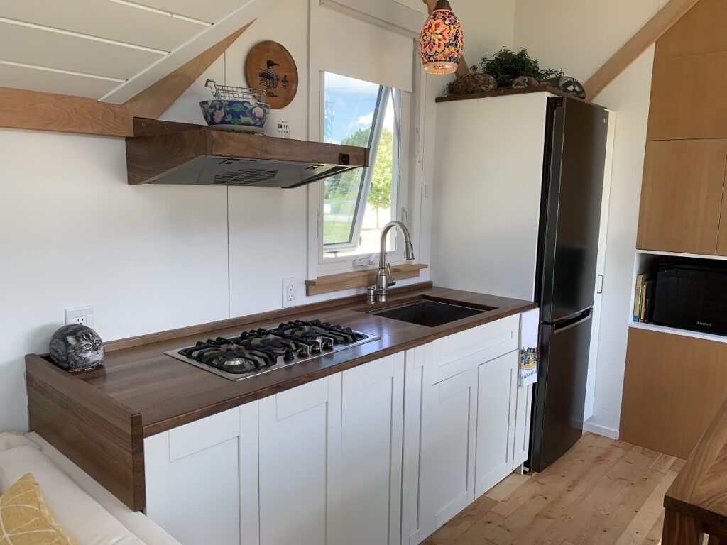 kitchen-of-tiny-home