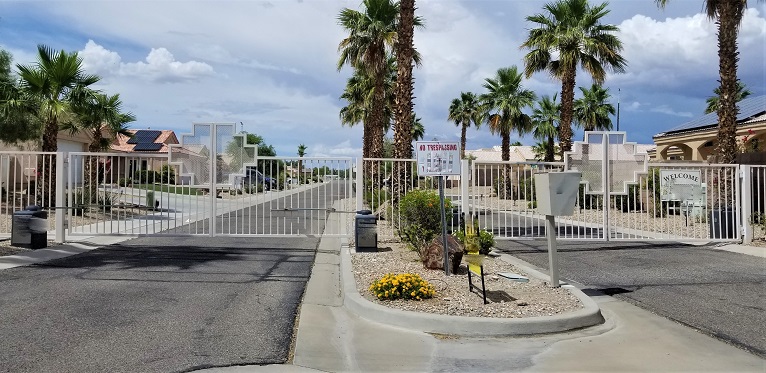 You are currently viewing The Pros and Cons of Living in a Gated Community – What to Consider Before You Buy a Real Estate!