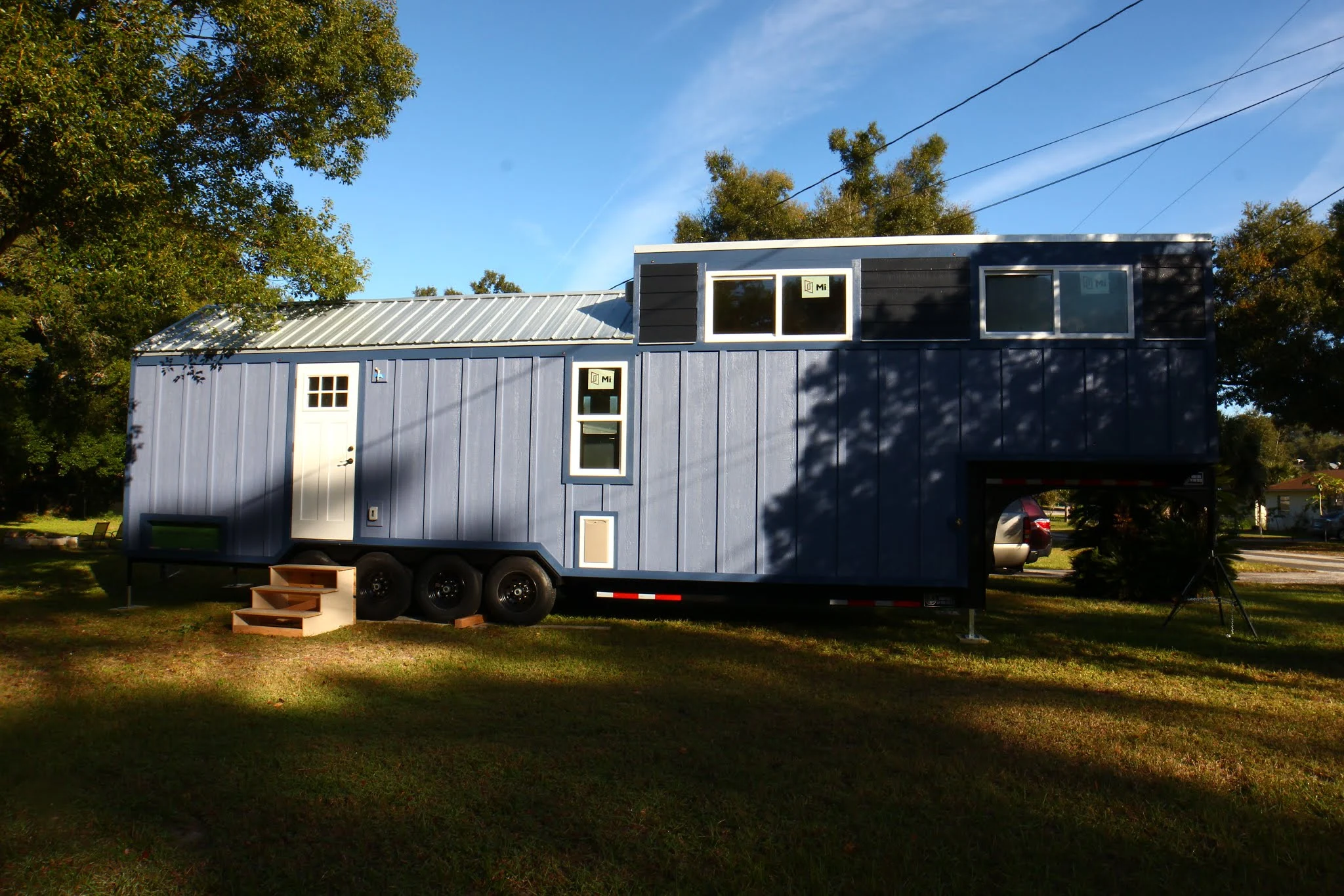 moveable-roots-custom-builder-super-tiny-homes